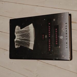 The Memory Keeper's Daughter Adult Novel  Fiction Bestselling Book Kim Edwards